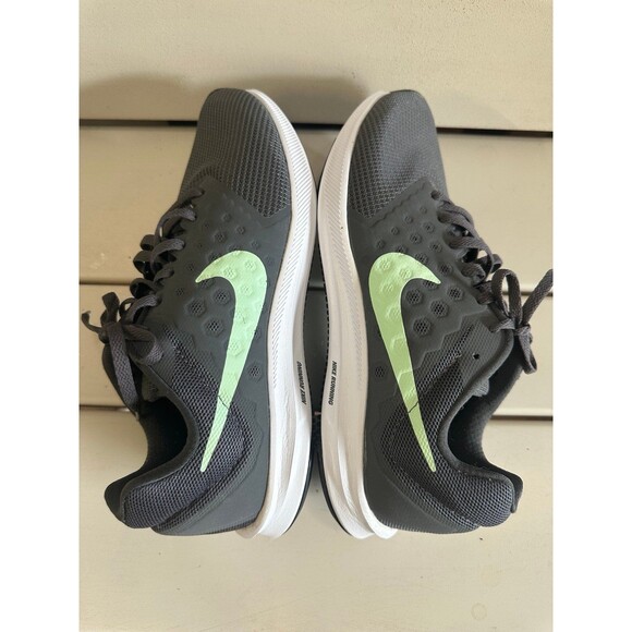 Nike Women's Downshifter 7 Running Athletic Shoes Sneakers Low Grey Gray 9.5 - Picture 7 of 9